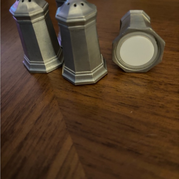 Gotham pewter individual salt/pepper shakers (4) - Picture 2 of 3